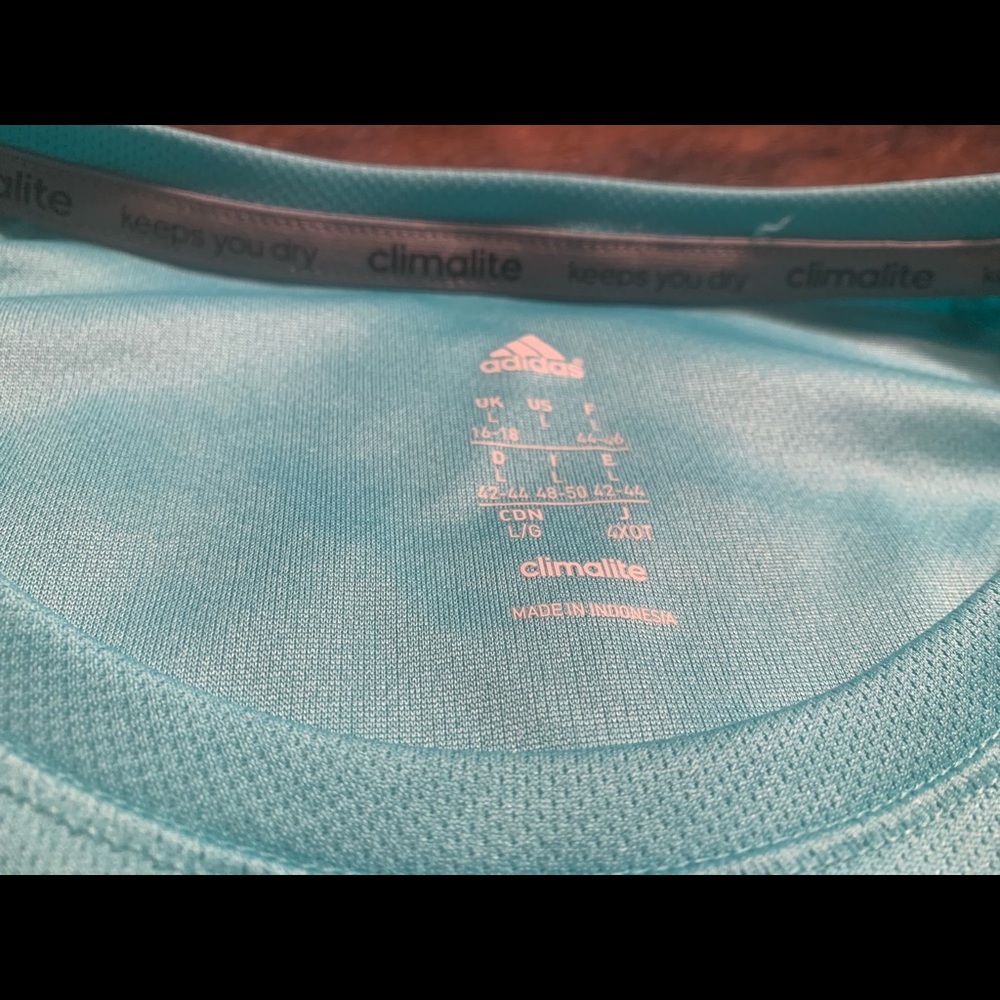 Women’s Adidas shirt